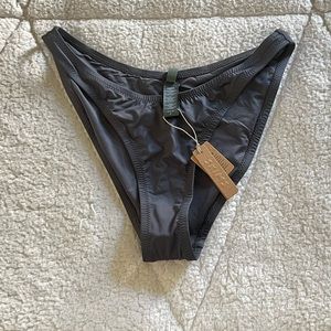 skims swim - dipped mid waist bottoms - medium